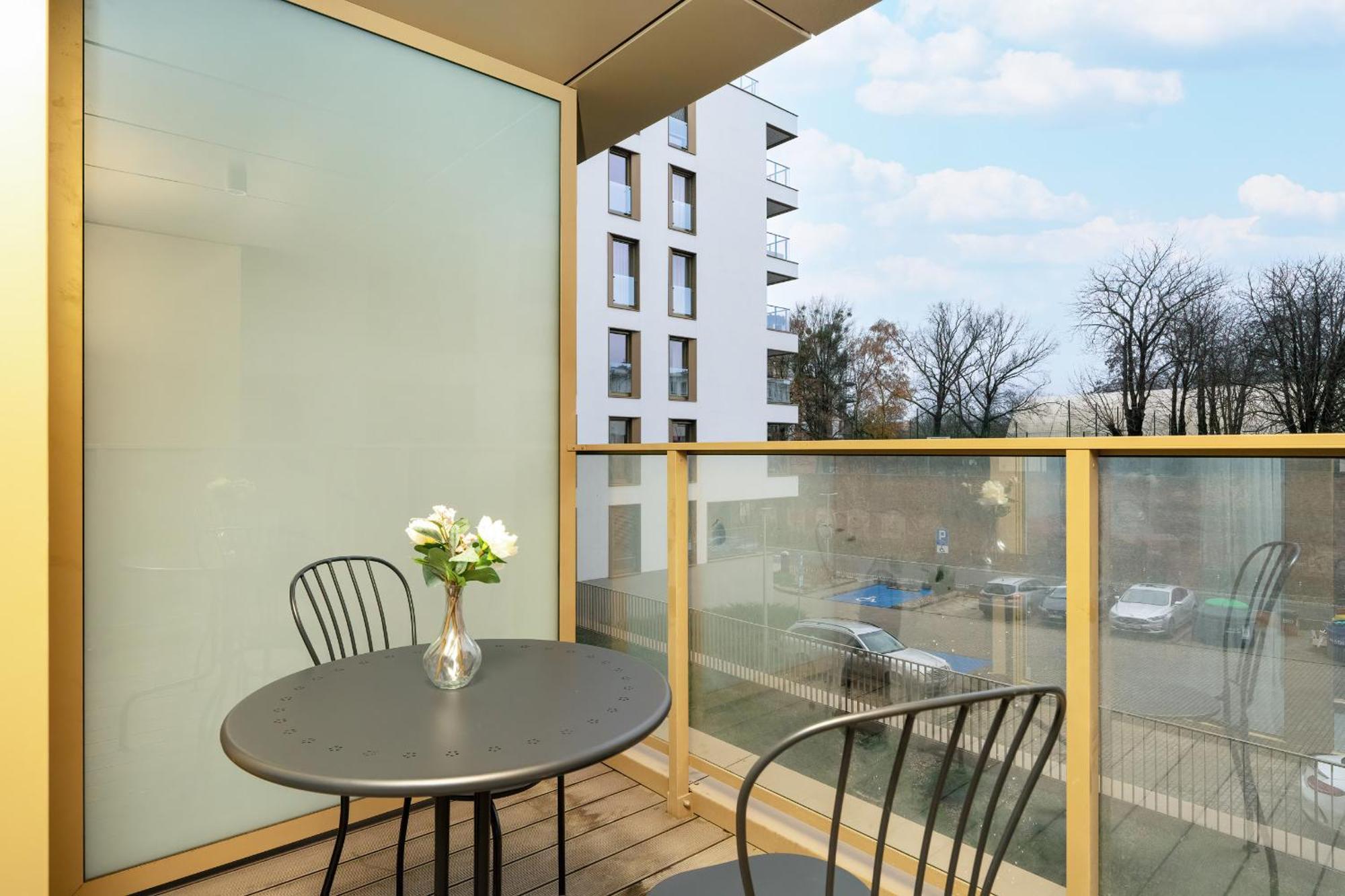 City Center Apartments With Gym & Free Garage Poznan By Noclegi Renters Luaran gambar