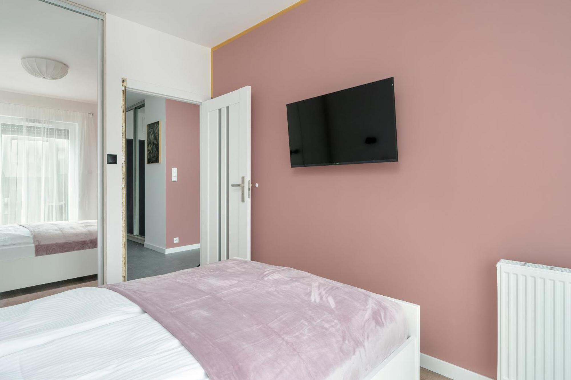 City Center Apartments With Gym & Free Garage Poznan By Noclegi Renters Luaran gambar